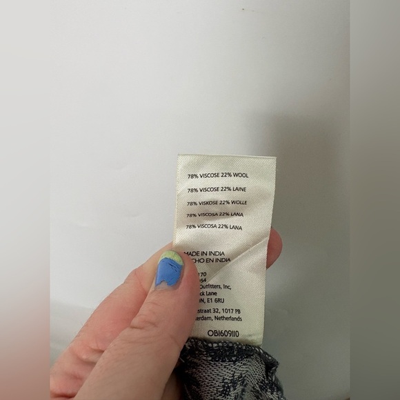 Anthropologie Pilcro Oversized Button Up Blue Floral Bird Print - Picture 5 of 5